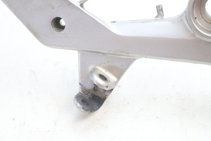 photo de PLATINE CALE PIED AVANT DROIT HONDA VFR FI RC46 800 (1998 - 2001) - Zoom état d’usage
