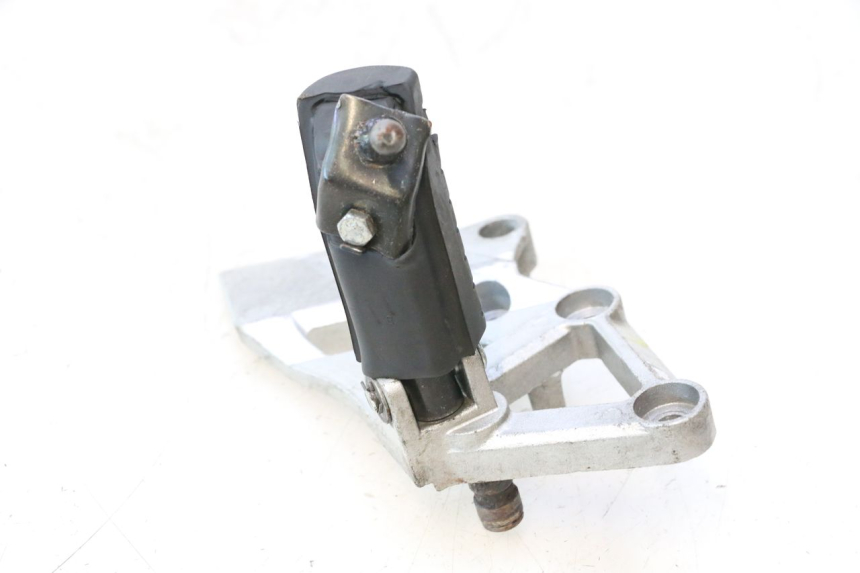 photo de PLATINE CALE PIED AVANT DROIT DAELIM VJ ROADWIN 125 (2004 - 2007) - État de surface