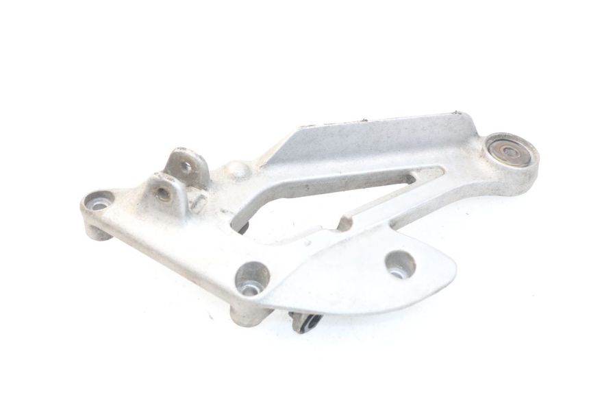 photo de PLATINE CALE PIED AVANT DROIT YAMAHA XJ600 XJ DIVERSION 600 (1992 - 1997) - Autre angle de vue