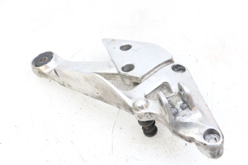 photo de PLATINE CALE PIED AVANT DROIT YAMAHA XJS DIVERSION 600 (1997 - 1999) - Points de fixation