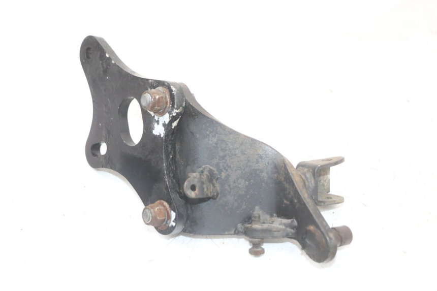 photo de PLATINE CALE PIED AVANT DROIT YAMAHA XVS DRAG STAR DRAGSTAR 650 (1997 - 2007) - Gros plan technique