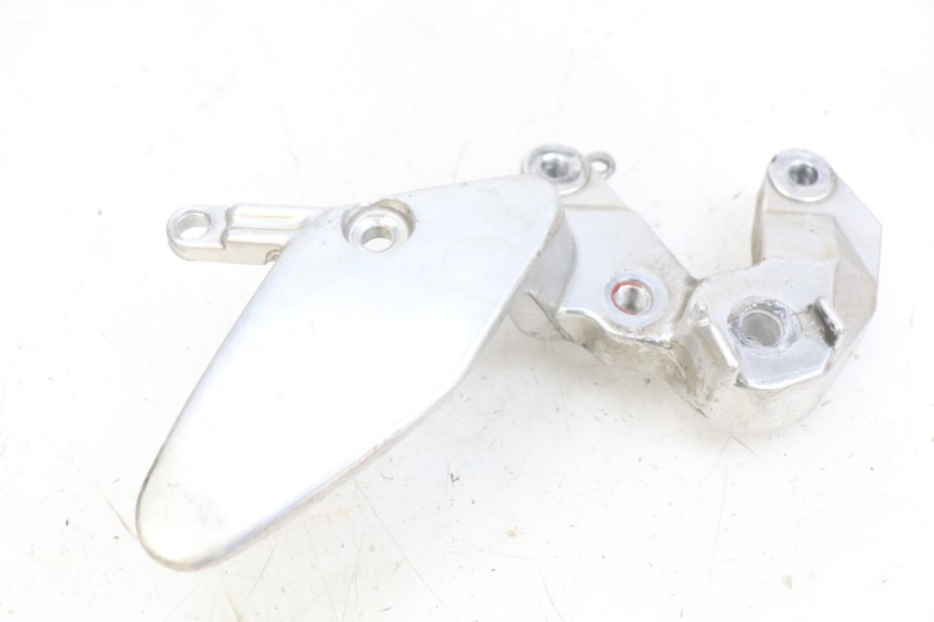 photo de PLATINE CALE PIED AVANT DROIT YAMAHA YZF R THUNDERCAT 600 (1996 - 2003) - Vue d’ensemble