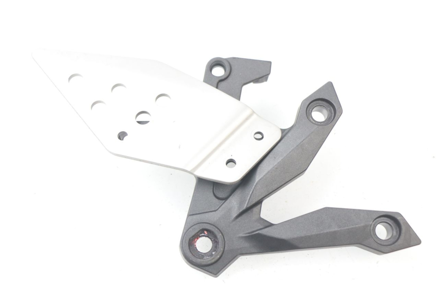 photo de PLATINE CALE PIED AVANT DROIT KAWASAKI Z ABS 750 (2007 - 2013) - Vue principale
