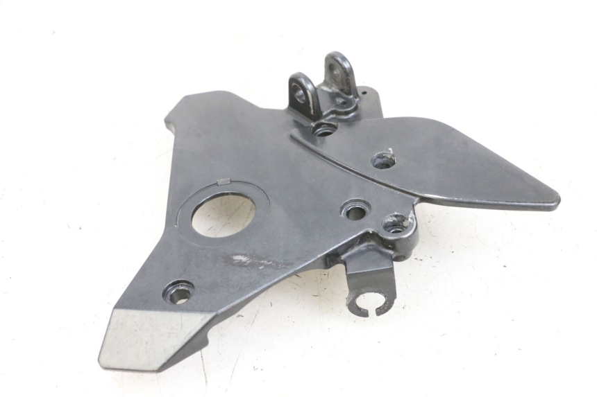 photo de PLATINE CALE PIED AVANT DROIT KAWASAKI ZR 7 750 (1999 - 2004) - Vue d’ensemble