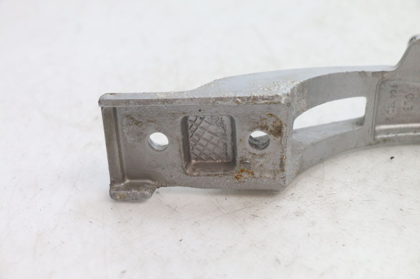 photo de PLATINE CALE PIED AVANT GAUCHE PEUGEOT 103 SPX CLIP 50 (1989 - 1992) - Vue d’ensemble
