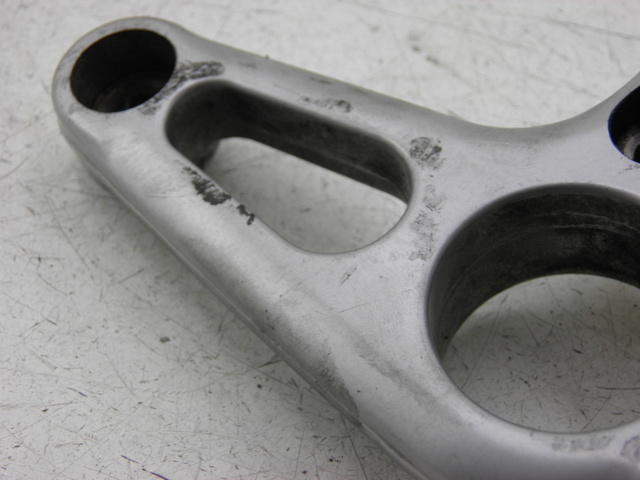 photo de PLATINE CALE PIED AVANT GAUCHE BMW R RS 1150 (2001 - 2005) - Détail de la pièce