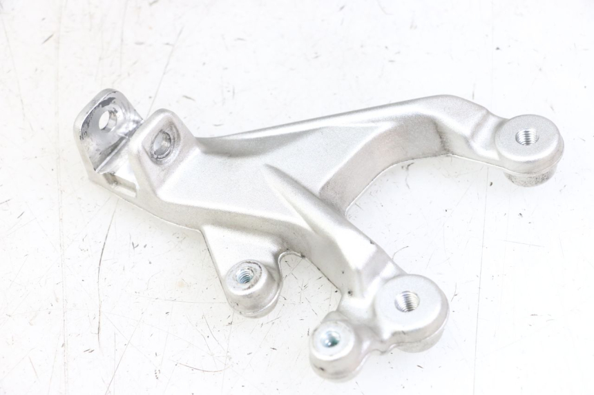 photo de PLATINE CALE PIED AVANT GAUCHE BMW S RR ABS S1000RR 1000 (2015 - 2018) - Vue principale