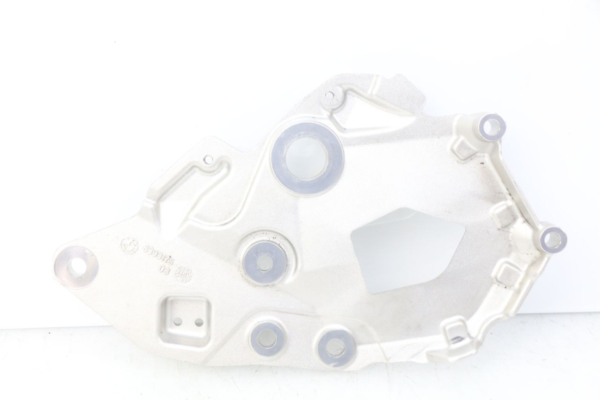 photo de PLATINE CALE PIED AVANT GAUCHE BMW F GS K81 850 (2018 - 2023) - Points de fixation