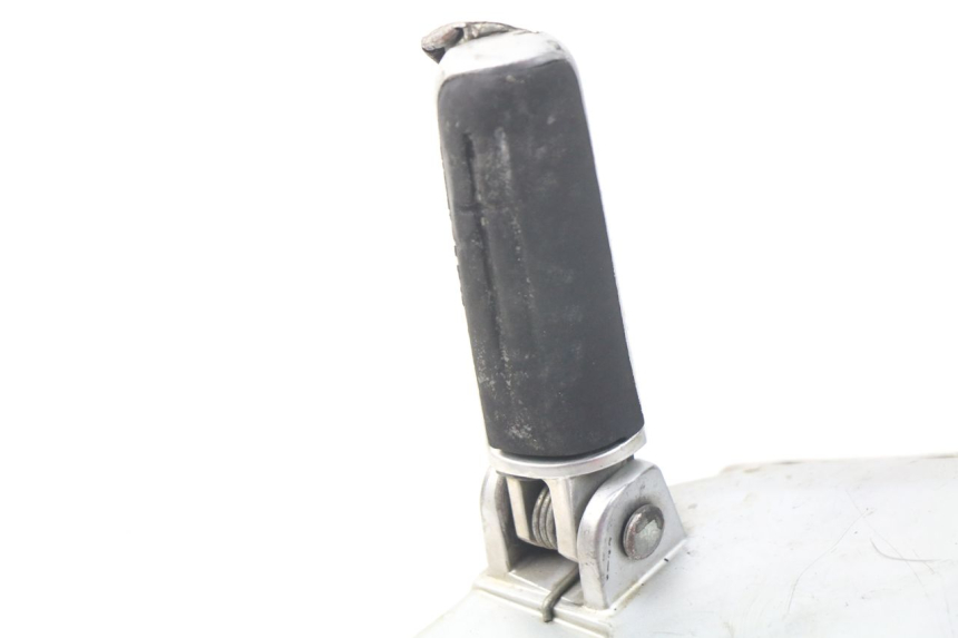 photo de PLATINE CALE PIED AVANT GAUCHE YAMAHA FJR ABS 1300 (2006 - 2012) - Détail de la pièce