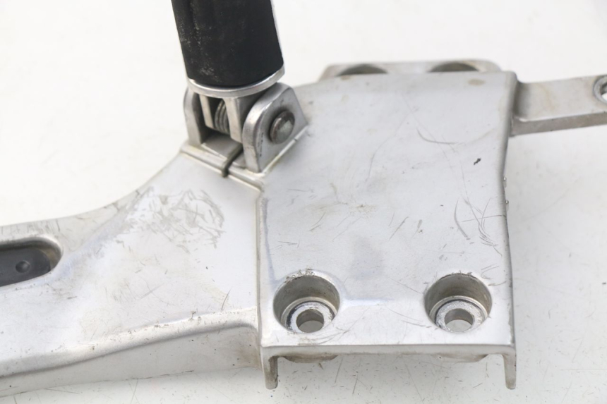 photo de PLATINE CALE PIED AVANT GAUCHE YAMAHA FJR ABS 1300 (2006 - 2012) - Zoom état d’usage