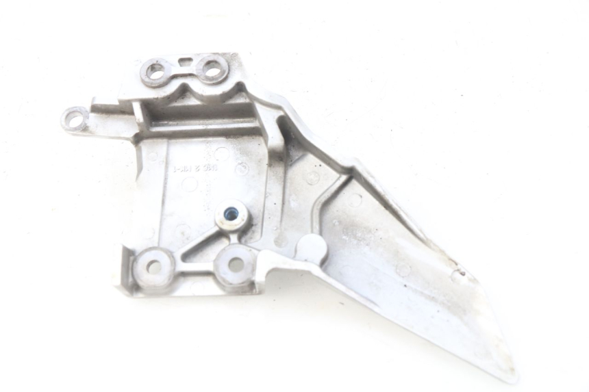 photo de PLATINE CALE PIED AVANT GAUCHE YAMAHA FJR ABS 1300 (2016 - 2020) - Détail de la pièce