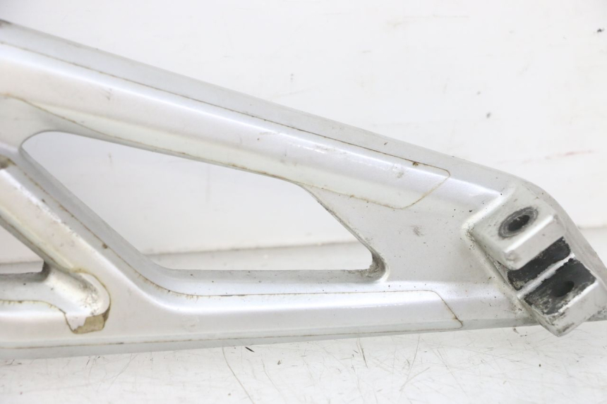 photo de PLATINE CALE PIED AVANT GAUCHE BMW G310 R 310 (2016 - 2020) - État de surface