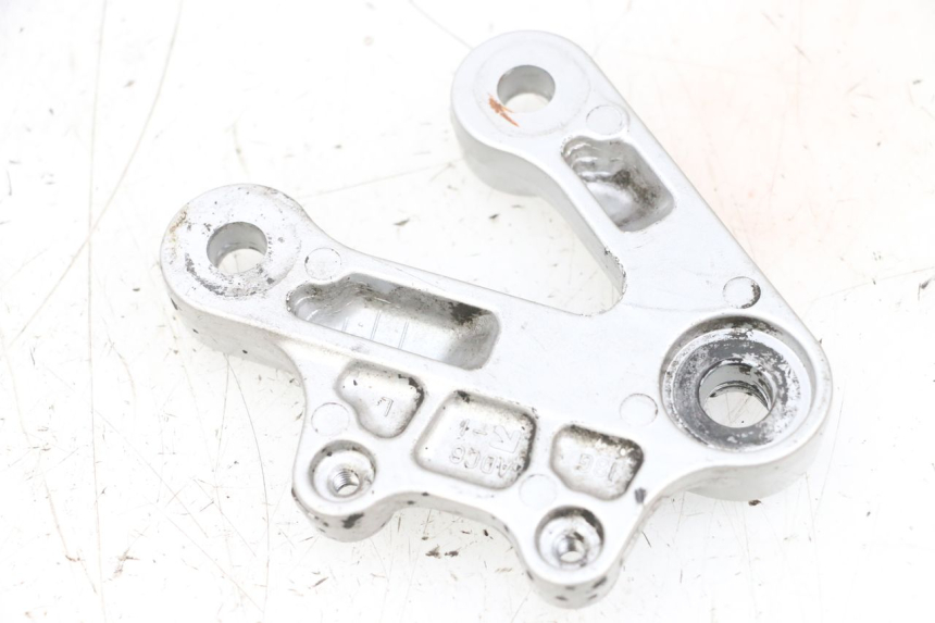 photo de PLATINE CALE PIED AVANT GAUCHE SUZUKI GSXR GSX-R 1000 (2003 - 2004) - Zoom état d’usage