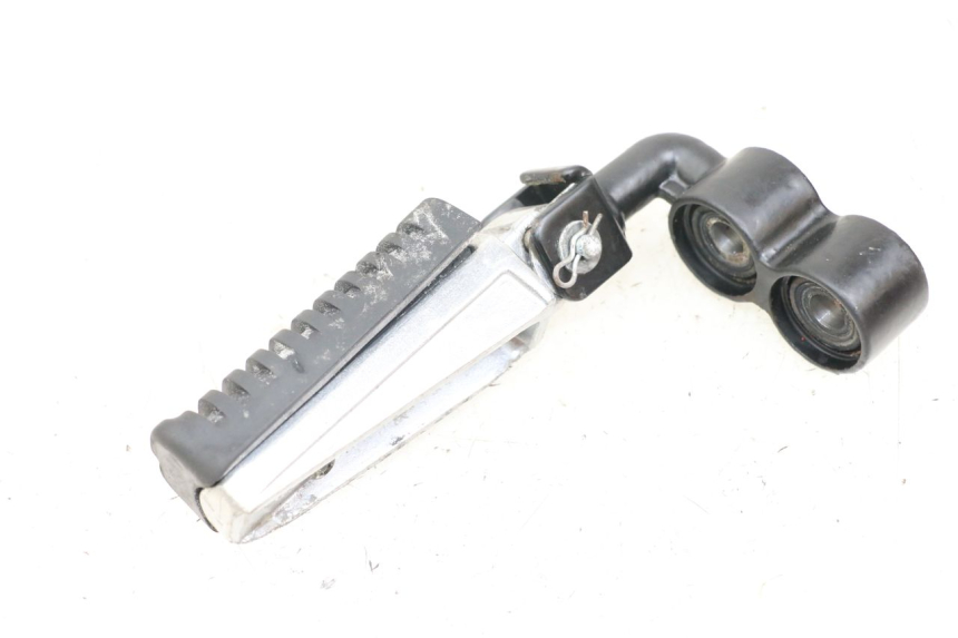 photo de PLATINE CALE PIED AVANT GAUCHE KYMCO K-PW K-PIPE 50 (2012 - 2017) - Vue principale