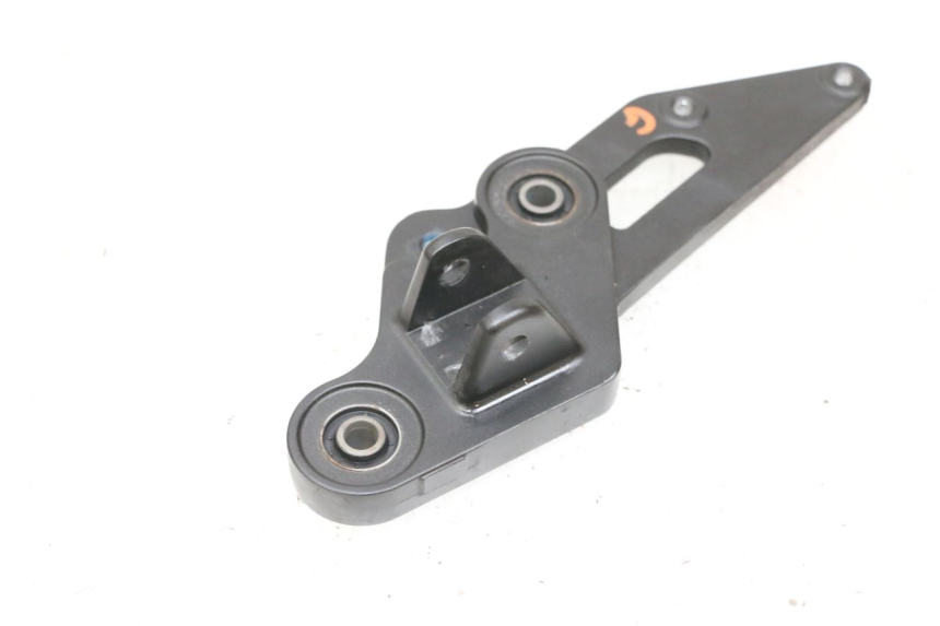 photo de PLATINE CALE PIED AVANT GAUCHE YAMAHA MT-07 MT07 ABS 700 (2018 - 2020) - Zoom état d’usage