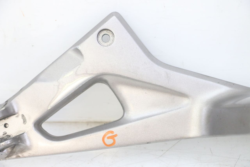 photo de PLATINE CALE PIED AVANT GAUCHE HONDA NTV DEAUVILLE ABS 700 (2007 - 2016) - Détails caractéristiques