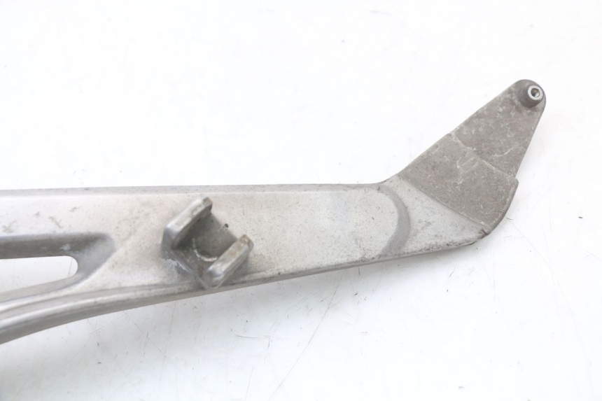 photo de PLATINE CALE PIED AVANT GAUCHE HONDA NTV DEAUVILLE 650 (1998 - 2001) - Zoom état d’usage