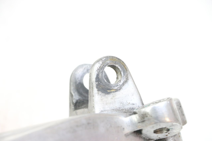 photo de PLATINE CALE PIED AVANT GAUCHE HONDA NTV DEAUVILLE 650 (1998 - 2001) - Zoom état d’usage