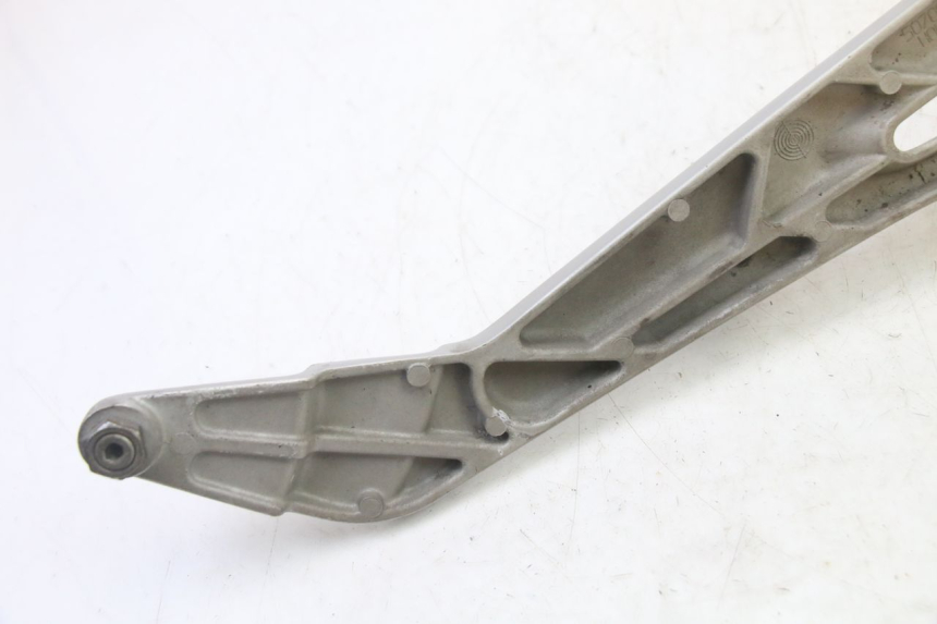 photo de PLATINE CALE PIED AVANT GAUCHE HONDA NTV DEAUVILLE 650 (2001 - 2006) - Vue d’ensemble