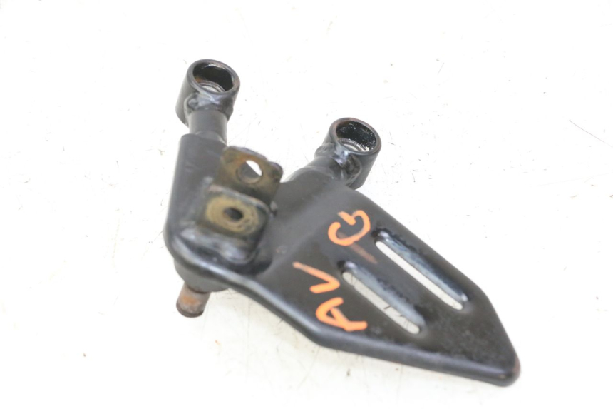 photo de PLATINE CALE PIED AVANT GAUCHE MAG POWER R-STREET 50 (2016 - 2025) - Gros plan technique