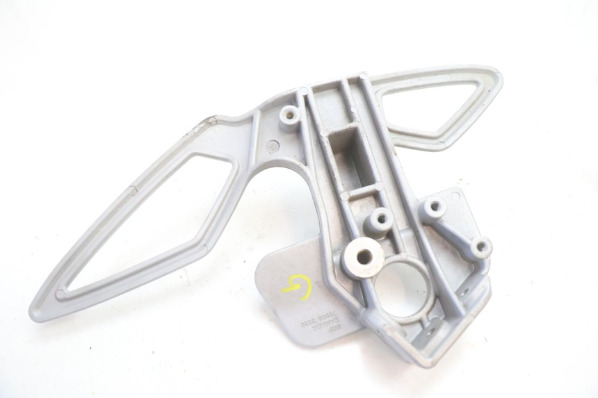 photo de PLATINE CALE PIED AVANT GAUCHE CAN-AM SPYDER RS 1000 (2008 - 2012) - Points de fixation