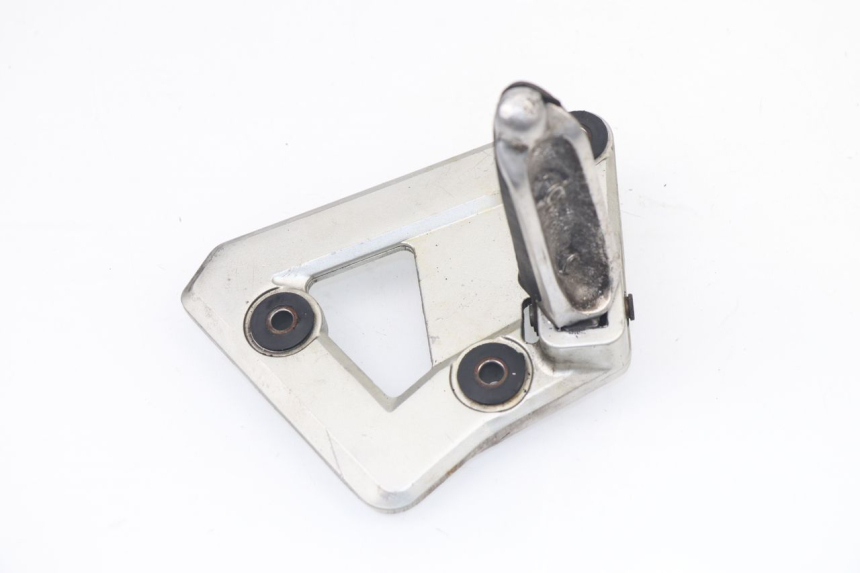 photo de PLATINE CALE PIED AVANT GAUCHE SUZUKI GSX F GSXF 750 (1988 - 1998) - Autre angle de vue
