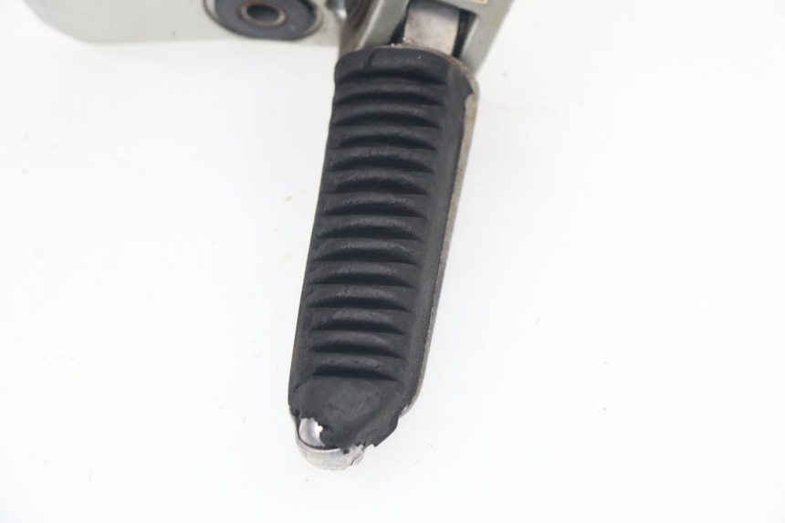 photo de PLATINE CALE PIED AVANT GAUCHE SUZUKI GSX F GSXF 750 (1988 - 1998) - État de surface