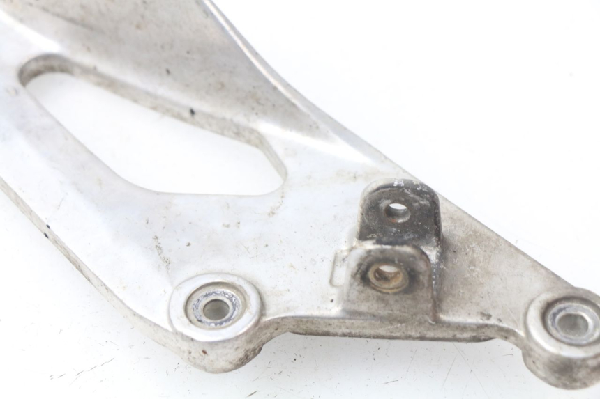 photo de PLATINE CALE PIED AVANT GAUCHE YAMAHA TDM ABS 900 (2002 - 2014) - Vue d’ensemble