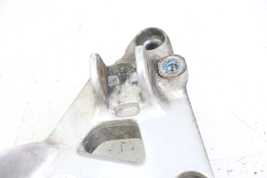 photo de PLATINE CALE PIED AVANT GAUCHE YAMAHA XJN DIVERSION 600 (2000 - 2003) - Pièce contrôlée