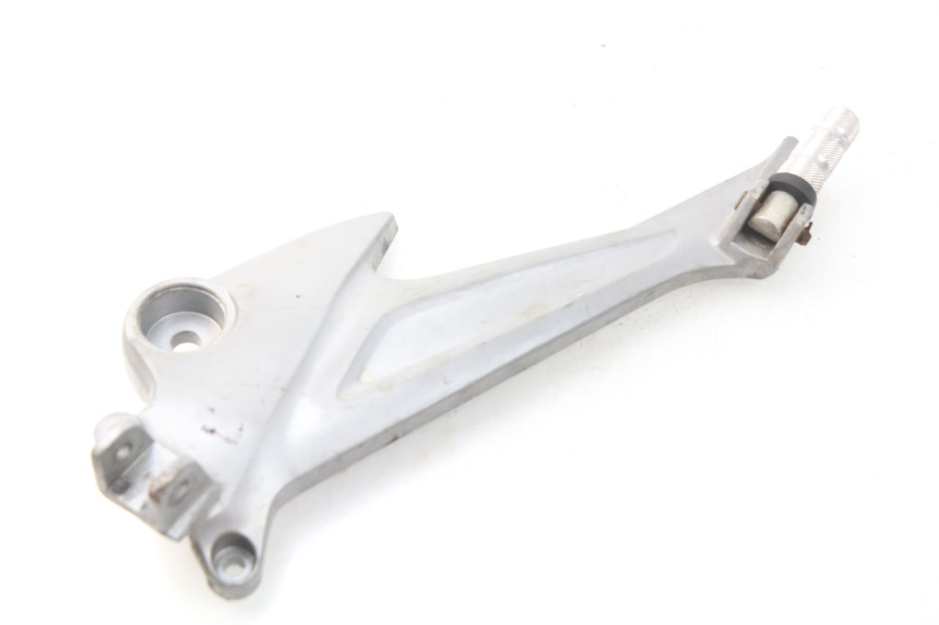 photo de PLATINE CALE PIED AVANT GAUCHE HONDA XLV VARADERO 125 (2000 - 2006) - Autre angle de vue