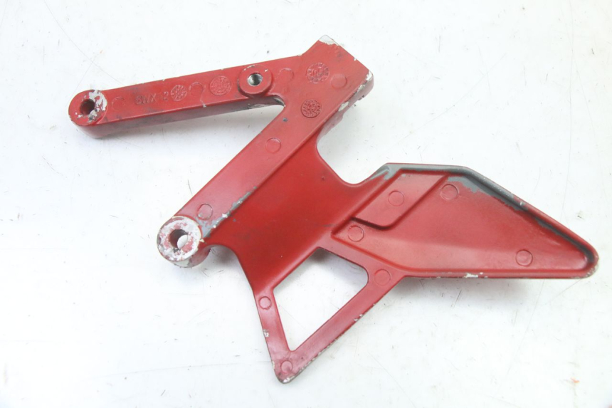 photo de PLATINE CALE PIED AVANT GAUCHE YAMAHA TZR 50 (2008 - 2016) - Vue d’ensemble