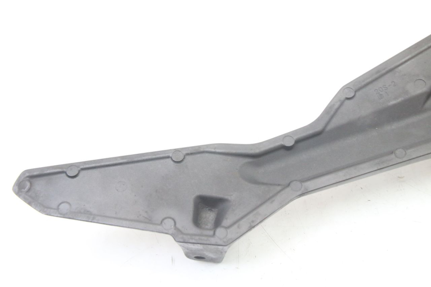 photo de PLATINE CALE PIED AVANT GAUCHE YAMAHA XJ6 600 (2008 - 2016) - Points de fixation