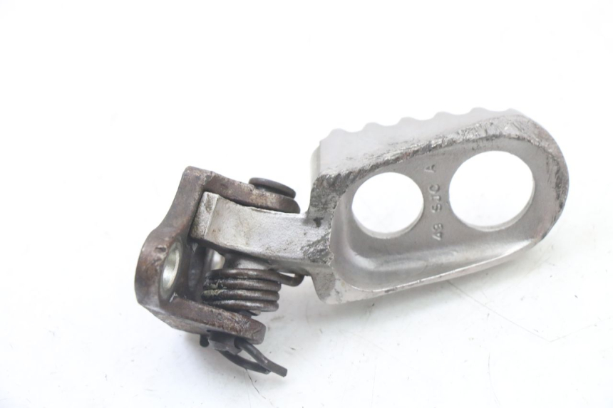 photo de PLATINE CALE PIED AVANT GAUCHE YAMAHA YZ 125 (2006 - 2016) - Vue d’ensemble