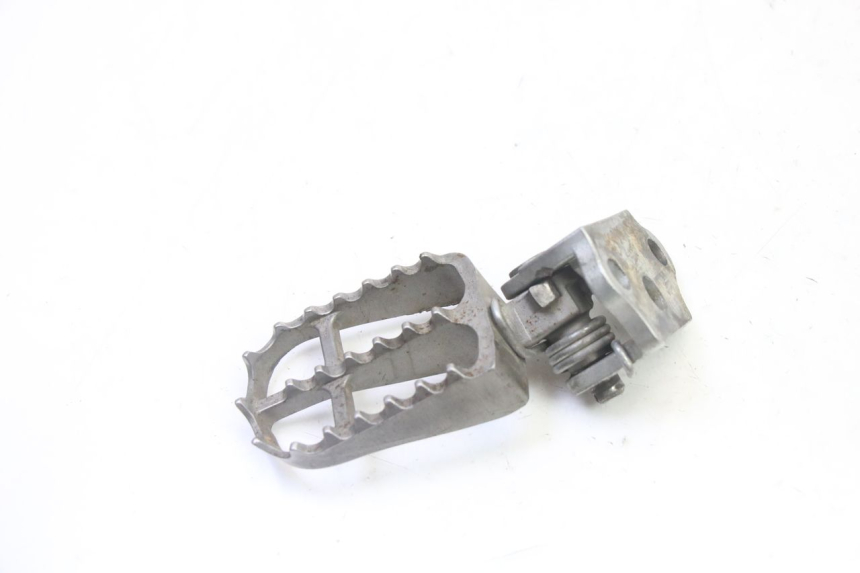 photo de PLATINE CALE PIED AVANT GAUCHE YAMAHA YZF YZ-F 450 (2014 - 2016) - Vue principale