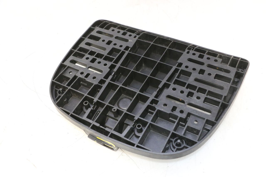 photo de PLATINE TOP CASE PIAGGIO MP3 500 (2016 - 2018) - Marquages et références
