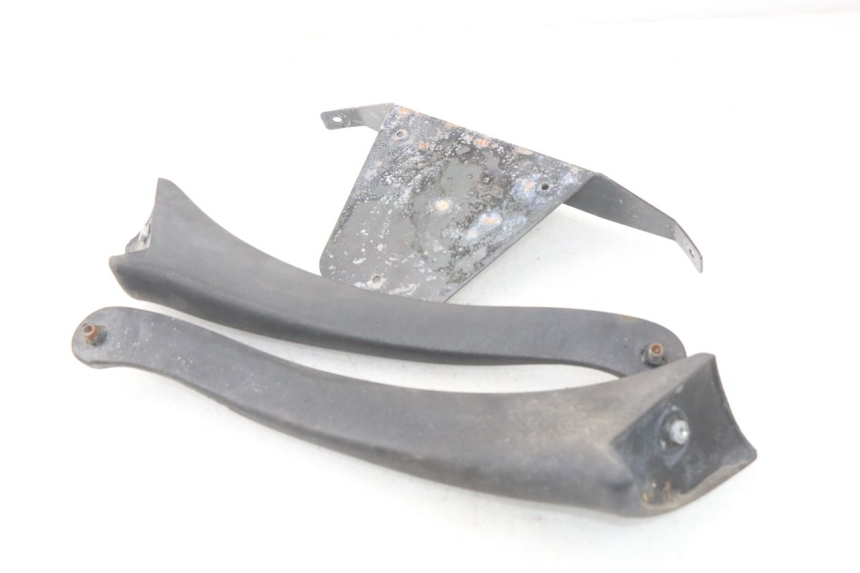 photo de PLATINE TOP CASE PIAGGIO SKIPPER 125 (2000 - 2004) - Autre angle de vue