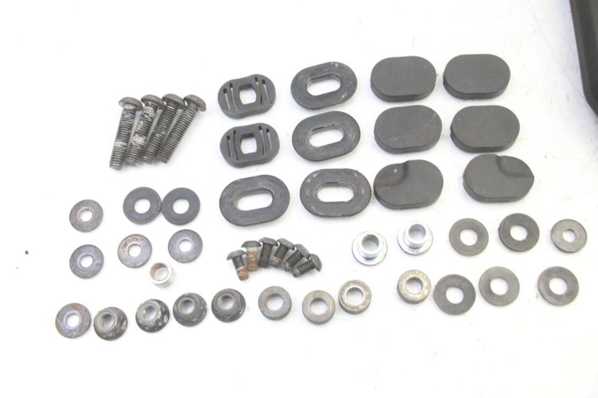 photo de PLATINE TOP CASE HONDA ST PAN EUROPEAN 1300 (2002 - 2013) - Pièce contrôlée