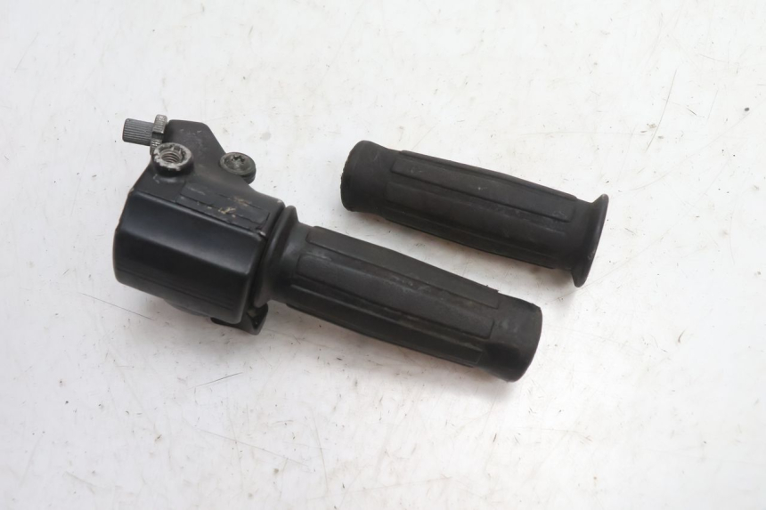 photo de POIGNEE ACCELERATEUR PEUGEOT 103 SPX CLIP 50 (1989 - 1992) - Vue principale
