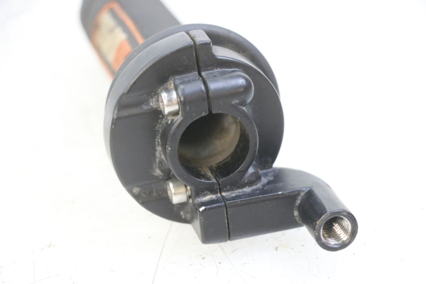 photo de POIGNEE ACCELERATEUR APOLLO RFZ 125 - Zoom état d’usage