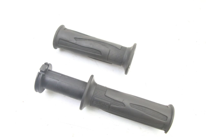 photo de POIGNEE ACCELERATEUR APRILIA ATLANTIC 125 (2003 - 2009) - Vue principale