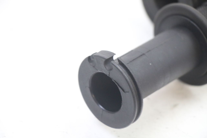 photo de POIGNEE ACCELERATEUR APRILIA ATLANTIC 125 (2003 - 2009) - Zoom état d’usage