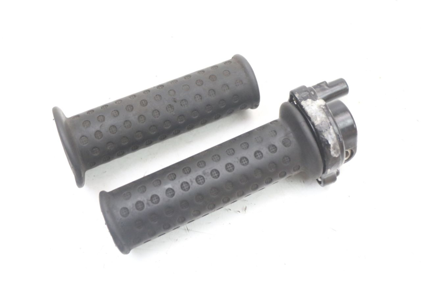 photo de POIGNEE ACCELERATEUR APRILIA SR MOTARD 50 (2012 - 2018) - Autre angle de vue