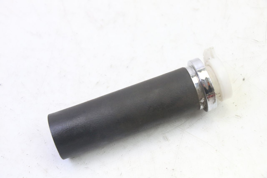 photo de POIGNEE ACCELERATEUR HYOSUNG GV AQUILA 125 (2000 - 2009) - Zoom état d’usage