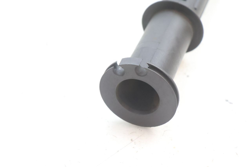 photo de POIGNEE ACCELERATEUR APRILIA ATLANTIC S 125 (2010 - 2013) - Détail de la pièce