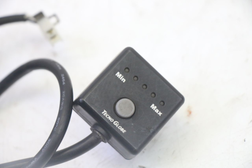 photo de POIGNEE ACCELERATEUR SUZUKI BURGMAN 125 (2007 - 2014) - Vue produit