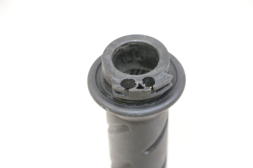 photo de POIGNEE ACCELERATEUR PEUGEOT CITYSTAR 50 (2013 - 2017) - Autre angle de vue