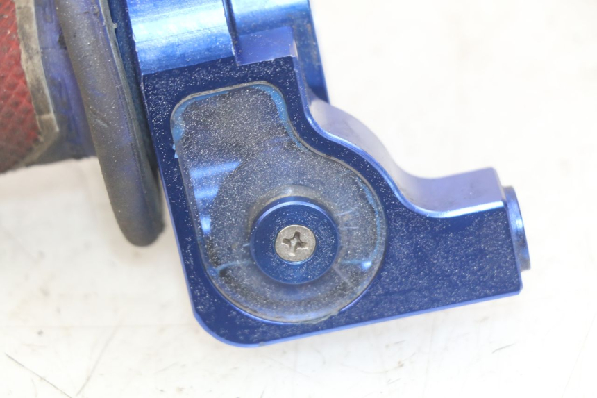 photo de POIGNEE ACCELERATEUR HONDA CR 125 (1995 - 1997) - Gros plan technique