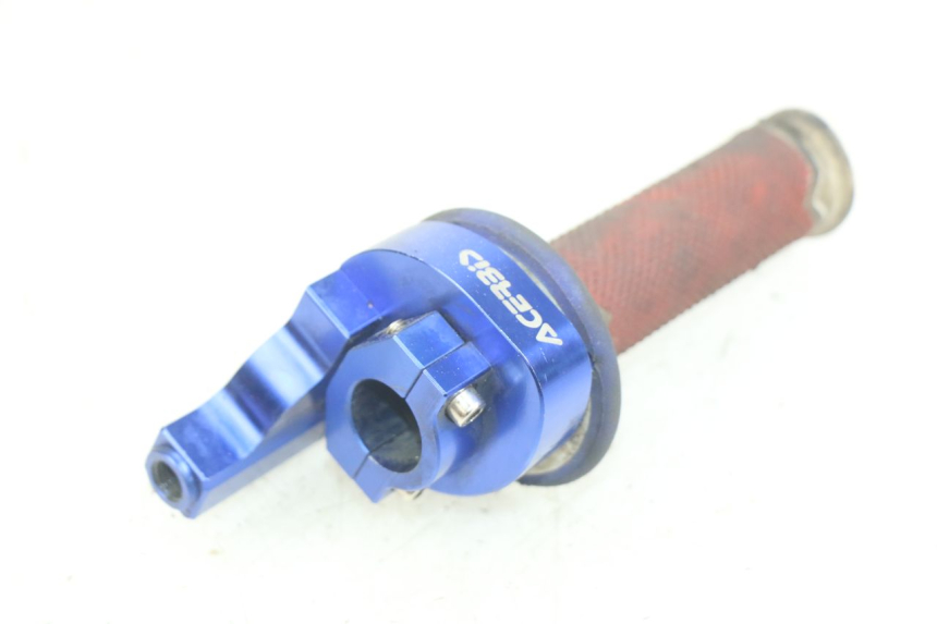 photo de POIGNEE ACCELERATEUR HONDA CR 125 (1995 - 1997) - État de surface