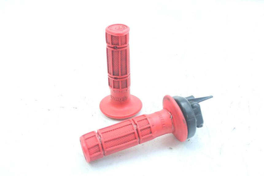 photo de POIGNEE ACCELERATEUR HONDA CRF 250 (2010 - 2013) - Vue principale