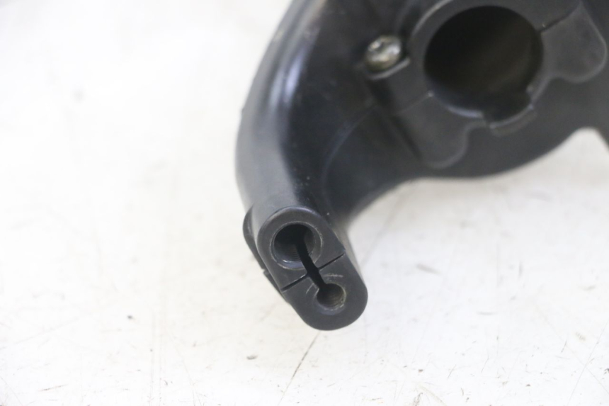 photo de POIGNEE ACCELERATEUR HONDA CRF-F CRF F 110 (2019 - 2022) - Gros plan technique